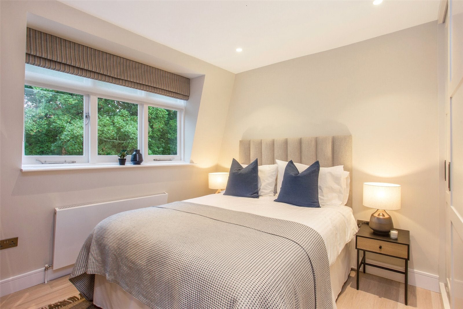 Flat Langland Gardens in Greater London