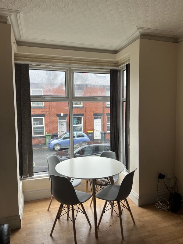 Room Trelawn Terrace in Leeds