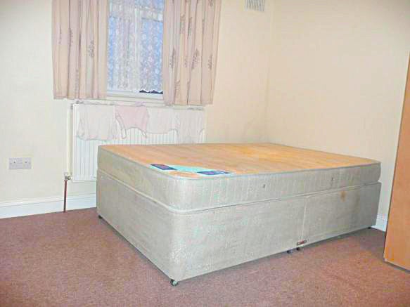 Flat Salisbury Road in Greater London