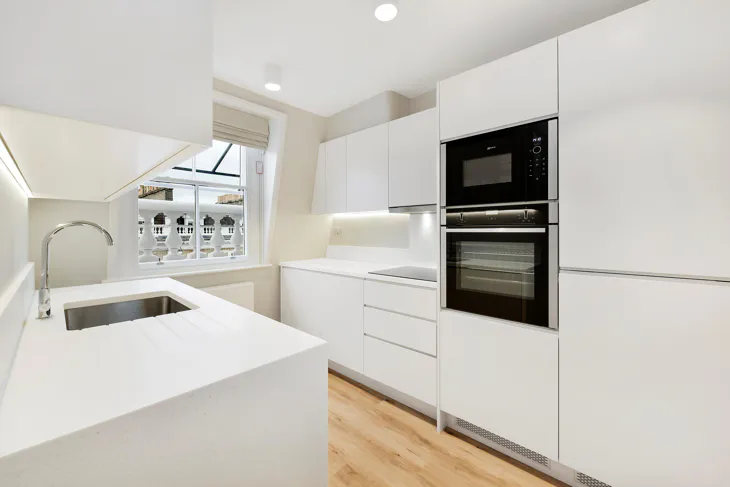 Flat Cranley Gardens in Greater London