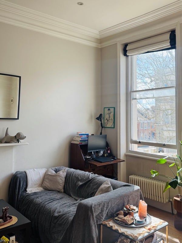 Flat Ongar Road in Greater London