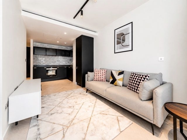 Flat Earl Street in Greater London