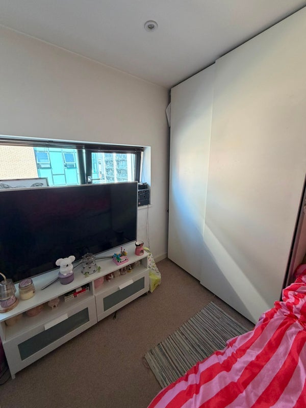 Room Burford Road in Greater London