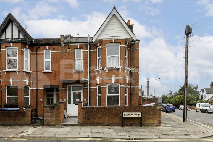 House Iverson Road in Greater London
