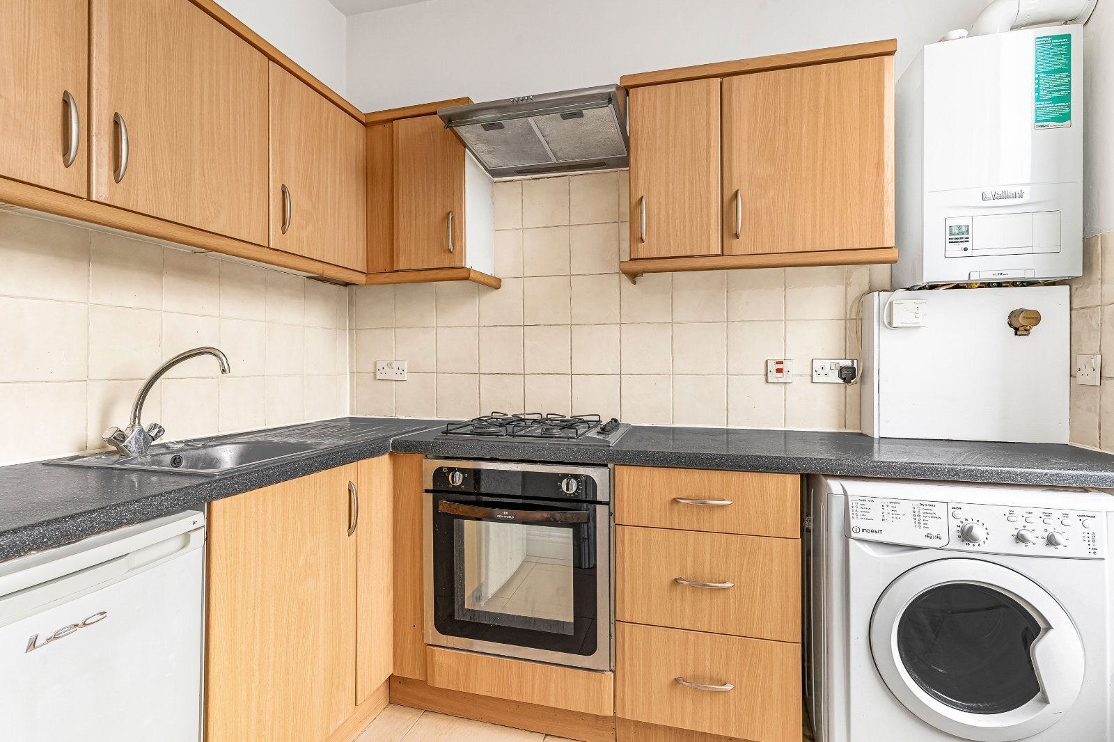Flat Oseney Crescent in Greater London