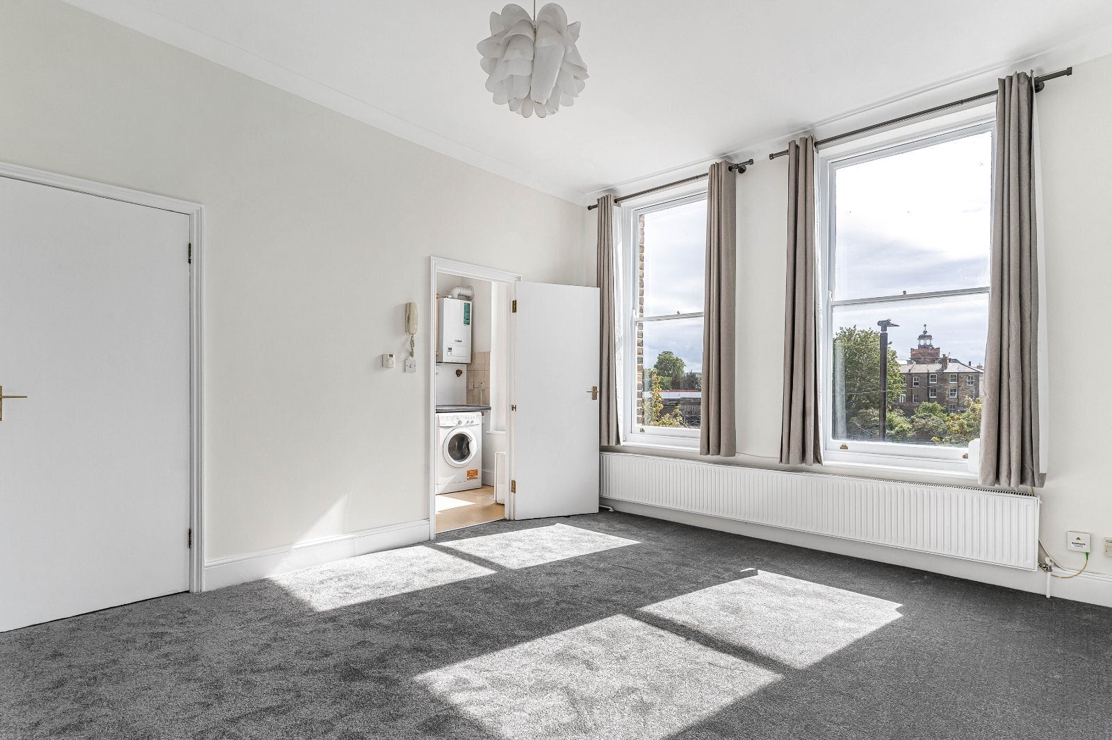 Flat Oseney Crescent in Greater London