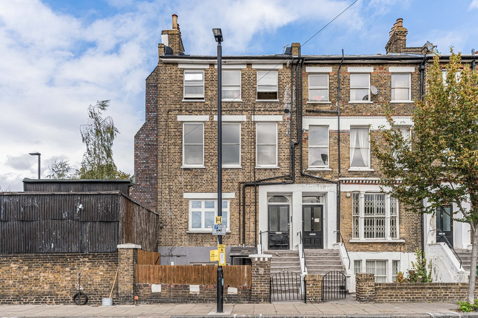 Flat Oseney Crescent in Greater London