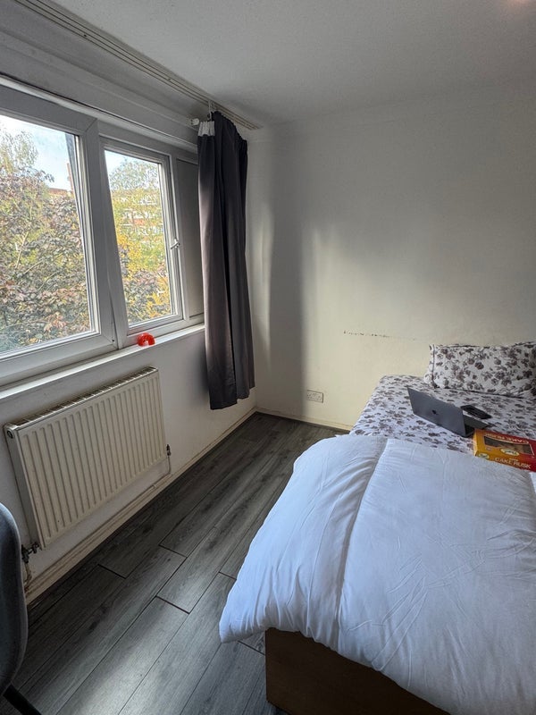 Room Baythorne Street in Greater London
