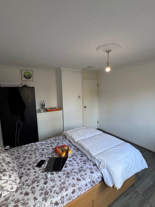 Room Baythorne Street in Greater London