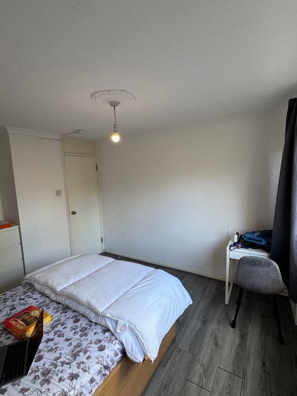 Room Baythorne Street in Greater London