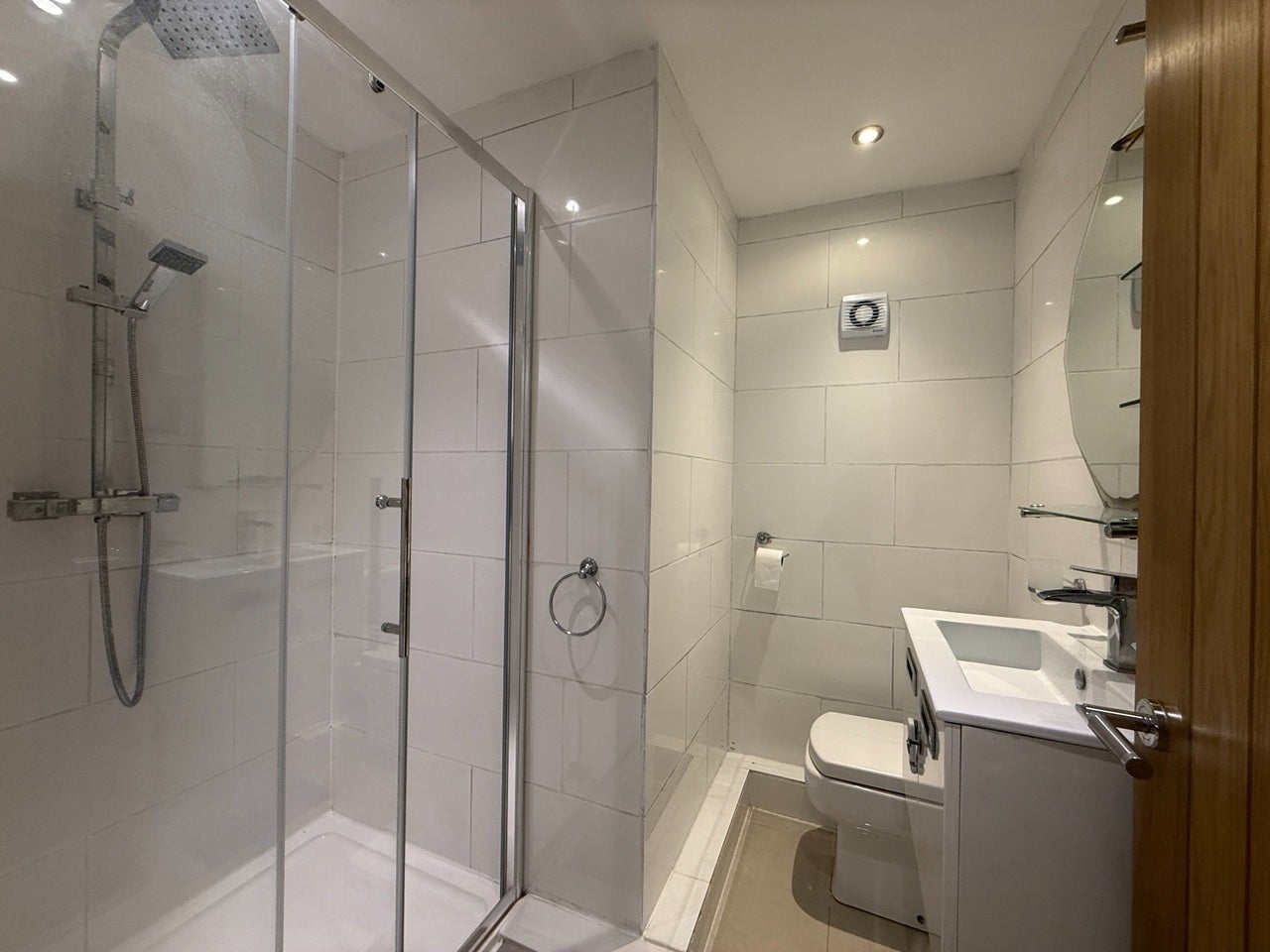 Flat Pentre Place in Cardiff
