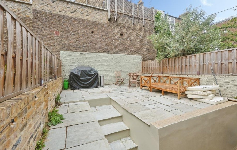 Flat Chesterton Road in London