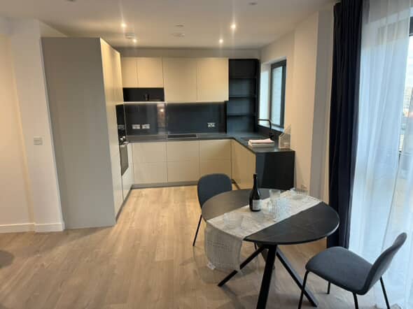 Room Green Lanes in Greater London
