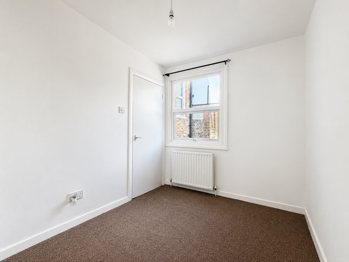 Flat Arthur Road in Greater London