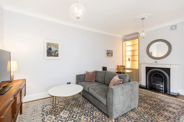 Flat Castle Lane in City of Westminster