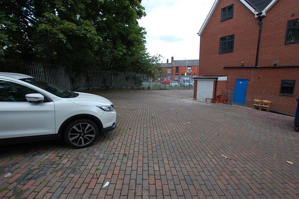 Flat Canterbury Street in Tameside