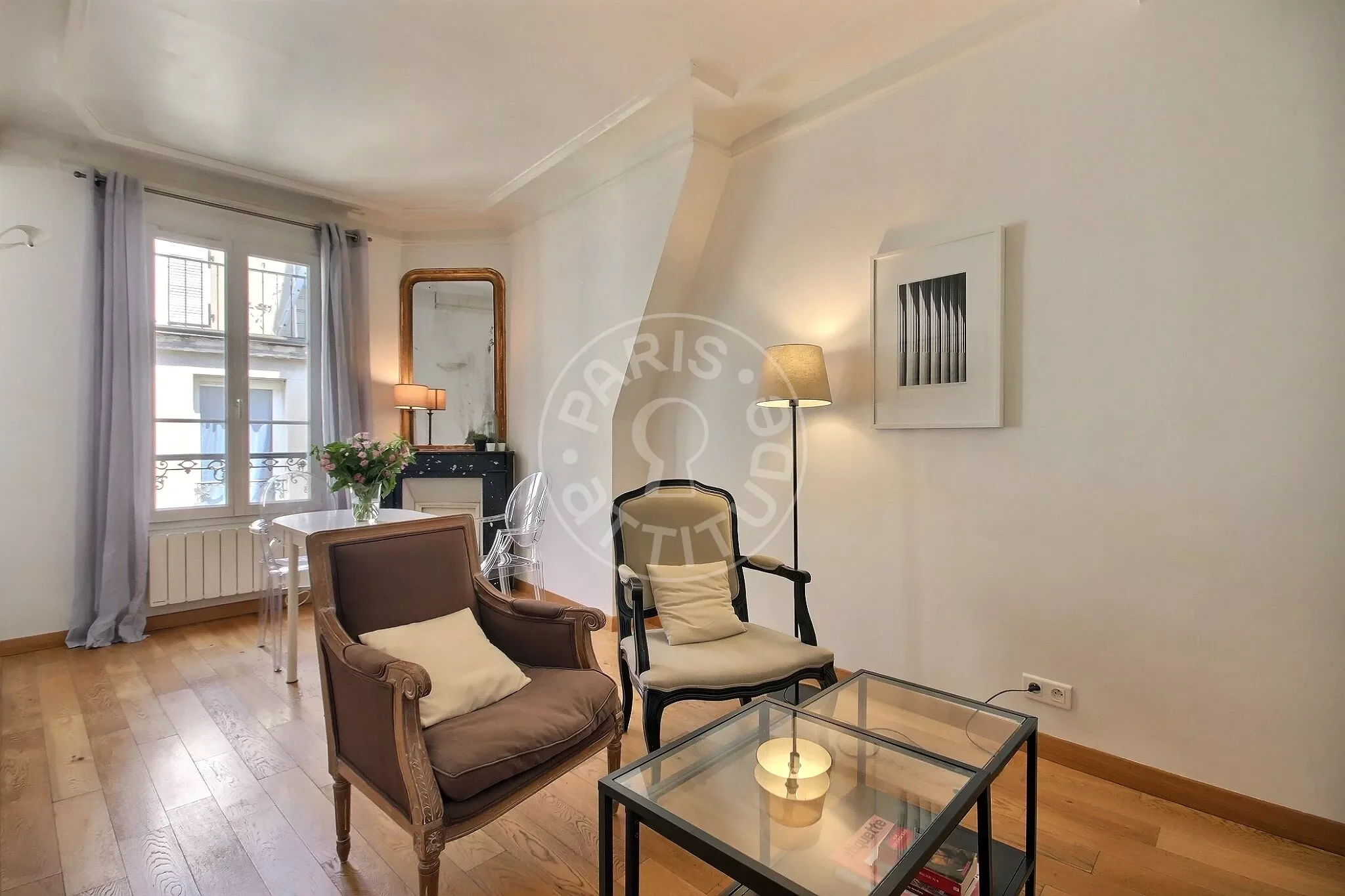 Flat Rue Fustel de Coulanges in Paris