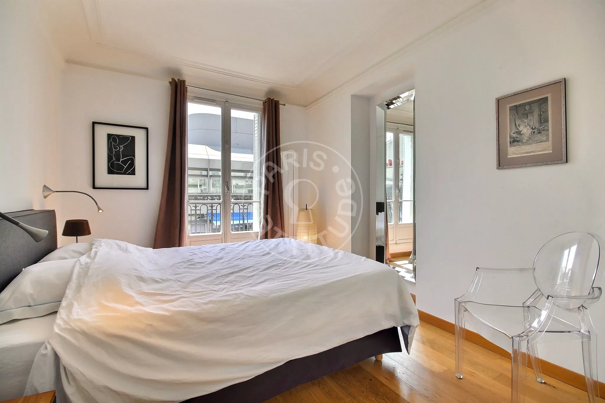 Flat Rue Fustel de Coulanges in Paris