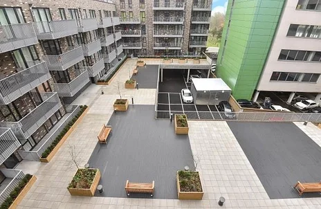 Flat Windsor Road in Slough