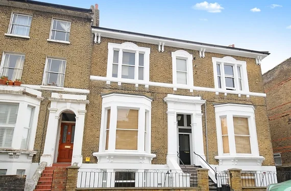 Flat Flaxman Road in London