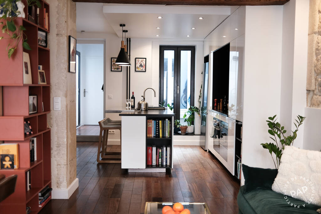 Flat Rue Doudeauville in Paris