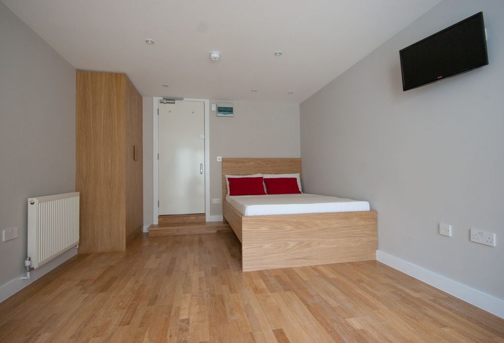 Flat Harrow Road in City of Westminster