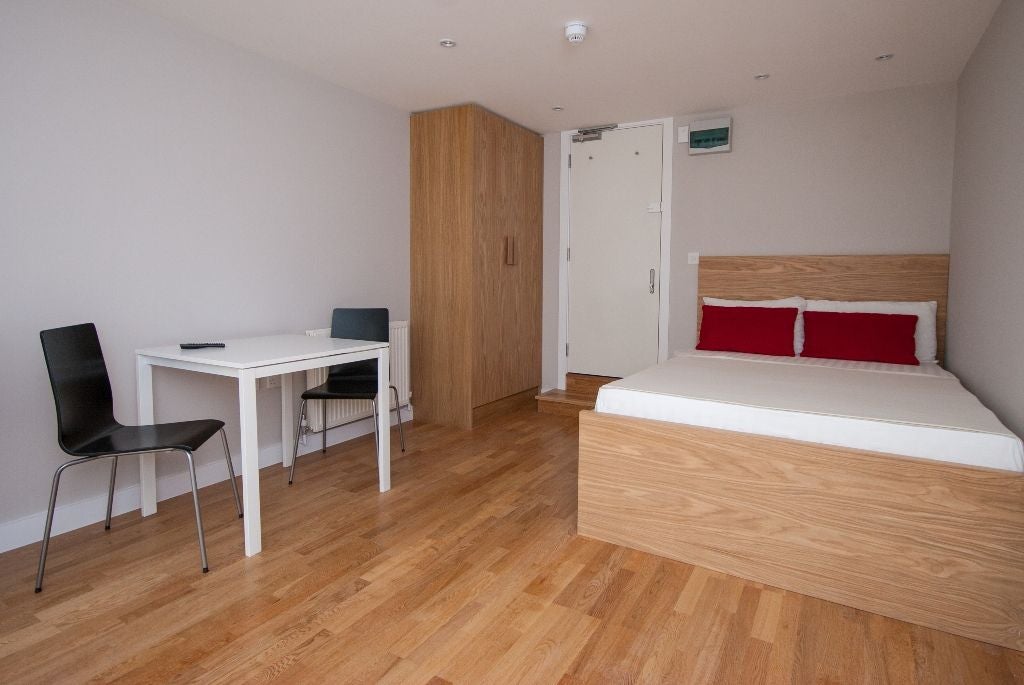 Flat Harrow Road in City of Westminster