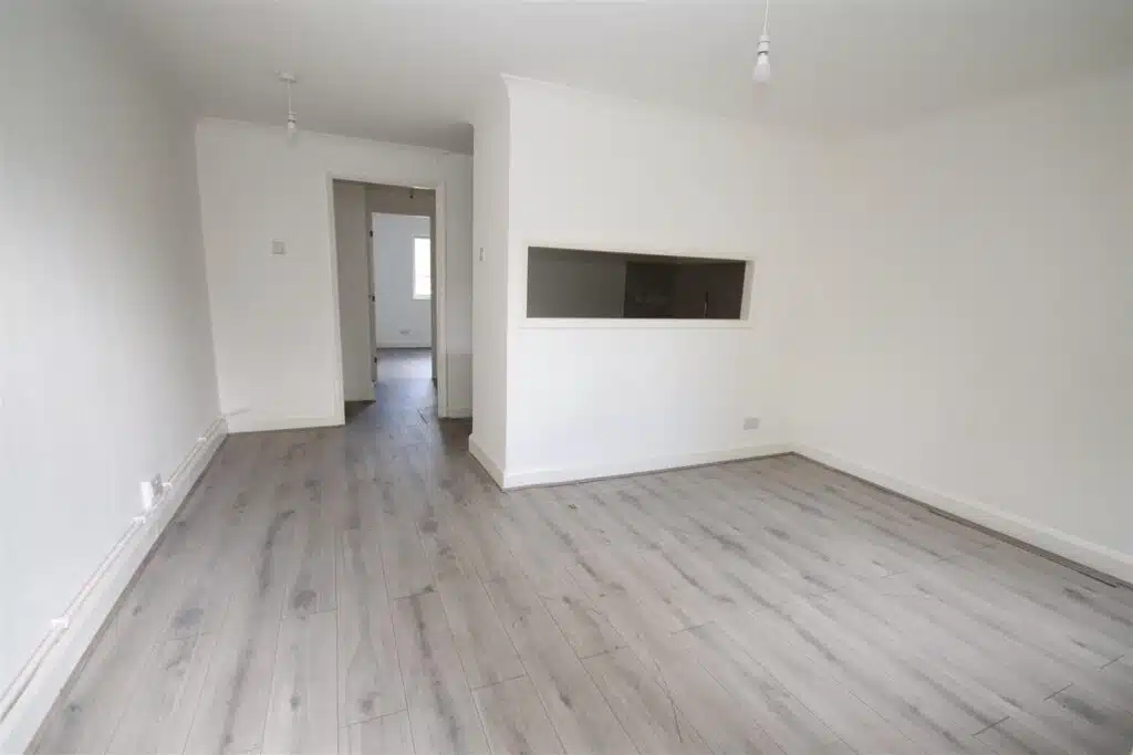 Flat Heatherbank Close in Greater London