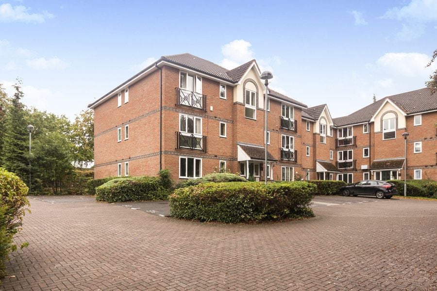 Flat Shaw Park in Crowthorne