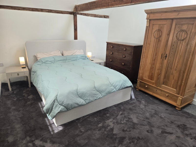 Room Warren Street in Maidstone