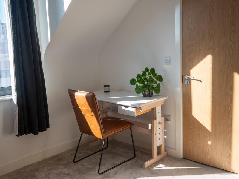 Room Stokes Croft in Bristol