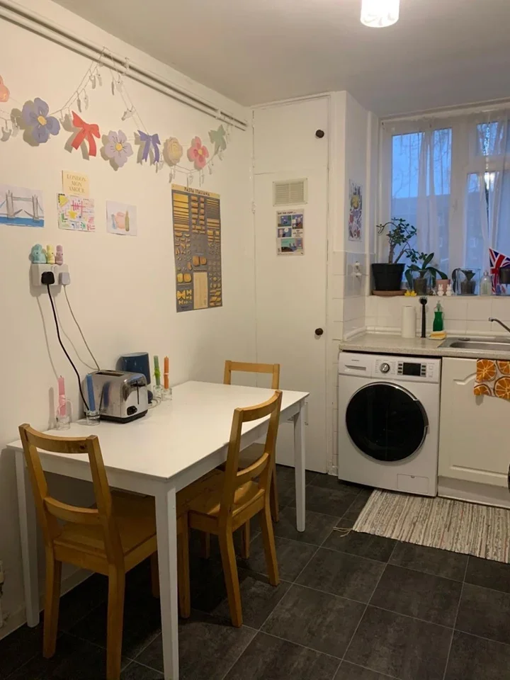 Room Jamaica Road in Greater London