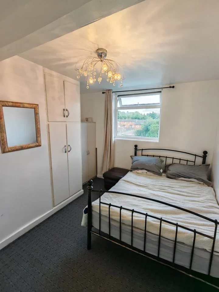 Flat Hartley Road in Nottingham