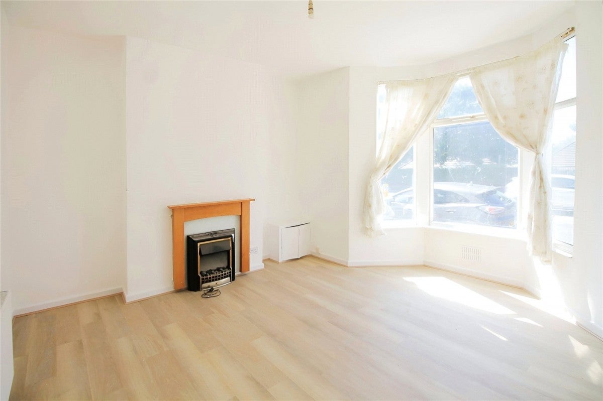 Flat Hawthorne Road in Bootle
