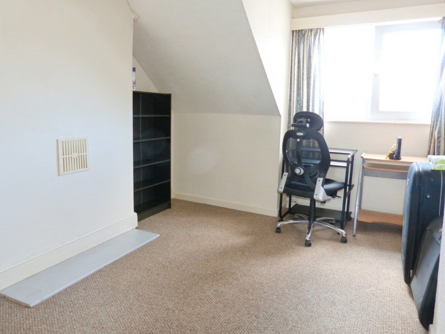 Flat Midland Road in Gloucester