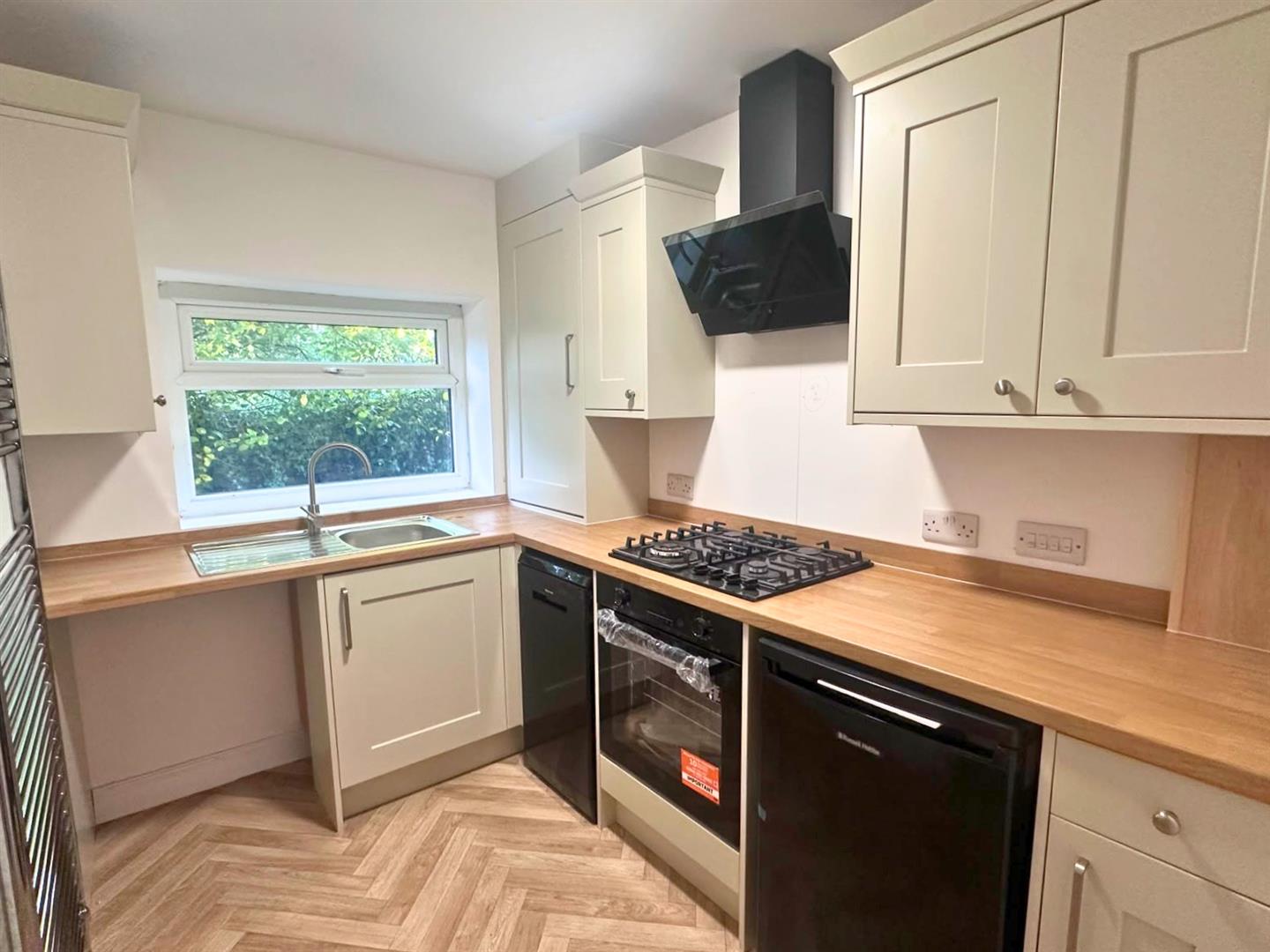 House Brownside Road in Cambuslang