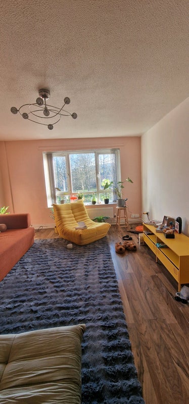 Room Ryehill Close in Nottingham
