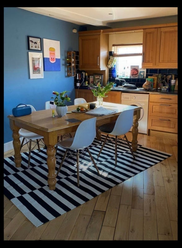 Room Martaban Road in Greater London