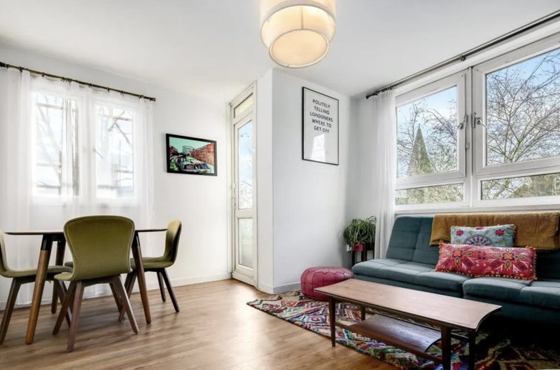 Flat Sewardstone Road in Greater London