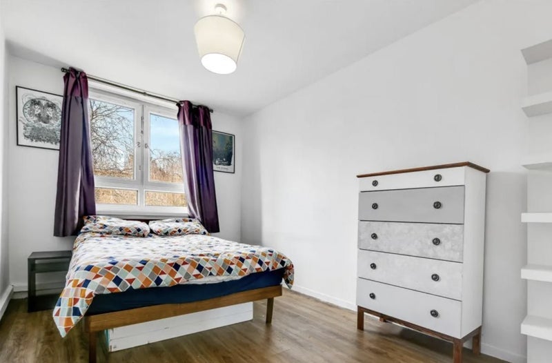Flat Sewardstone Road in Greater London