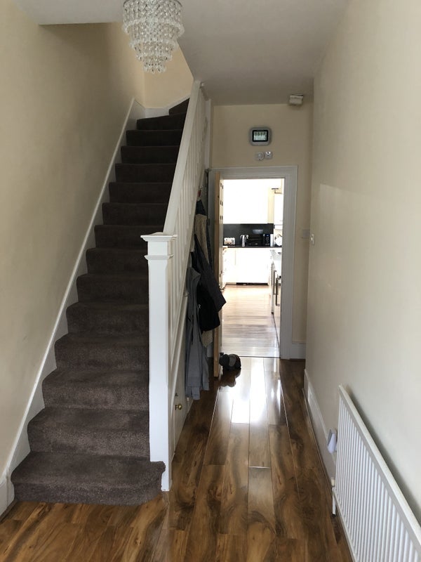 Room Sherwood Road in Greater London