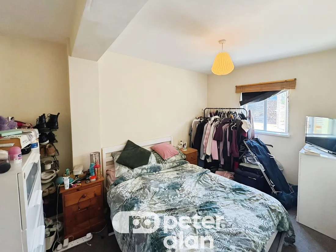Flat Sanquhar Street in Cardiff