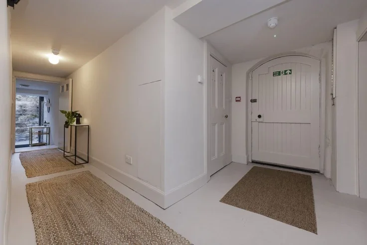 Flat Regent Road in City of Edinburgh