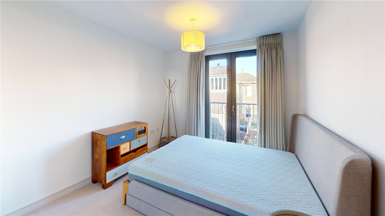 Flat French Yard in Bristol