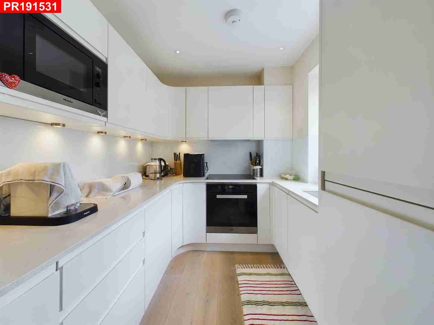 Flat Gloucester Terrace in City of Westminster