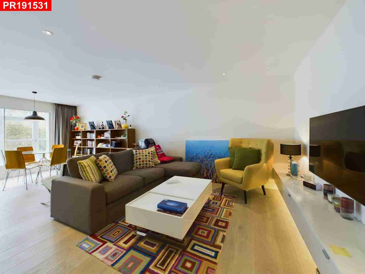 Flat Gloucester Terrace in City of Westminster