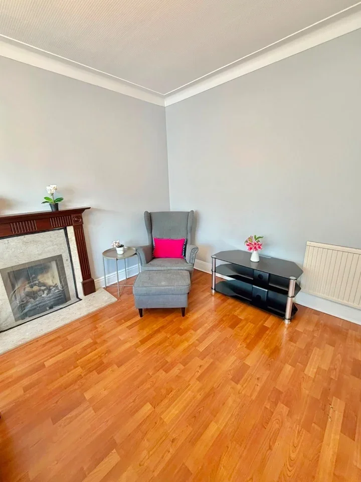 Room Barn Rise in Greater London