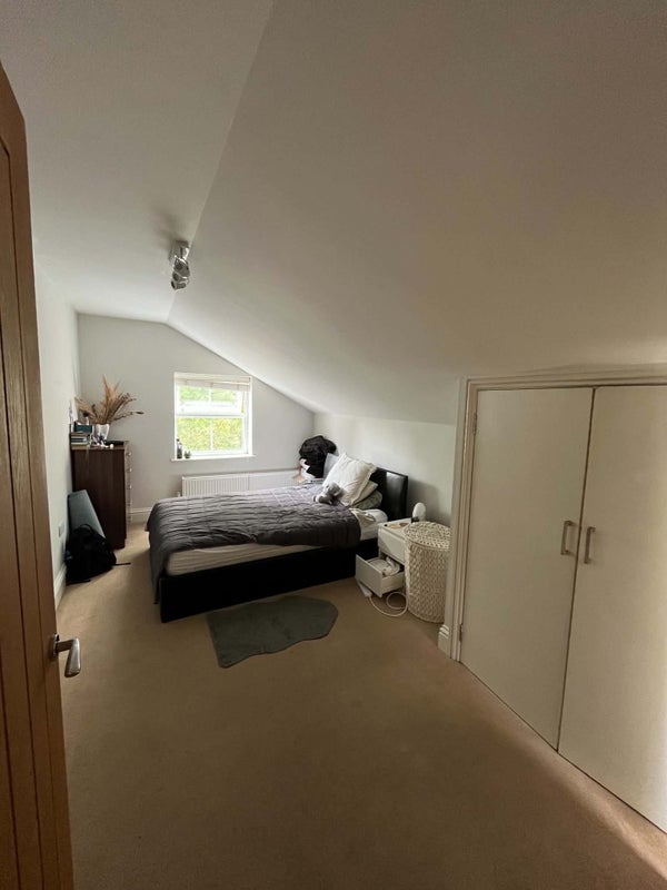 Room Upper Richmond Road in Greater London