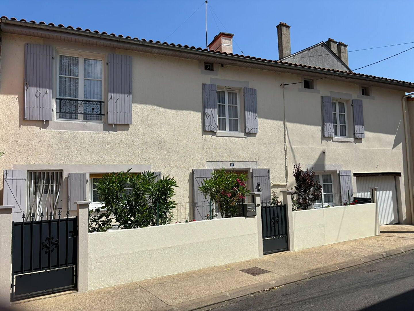 House Rue Saint-Clementin in Civray