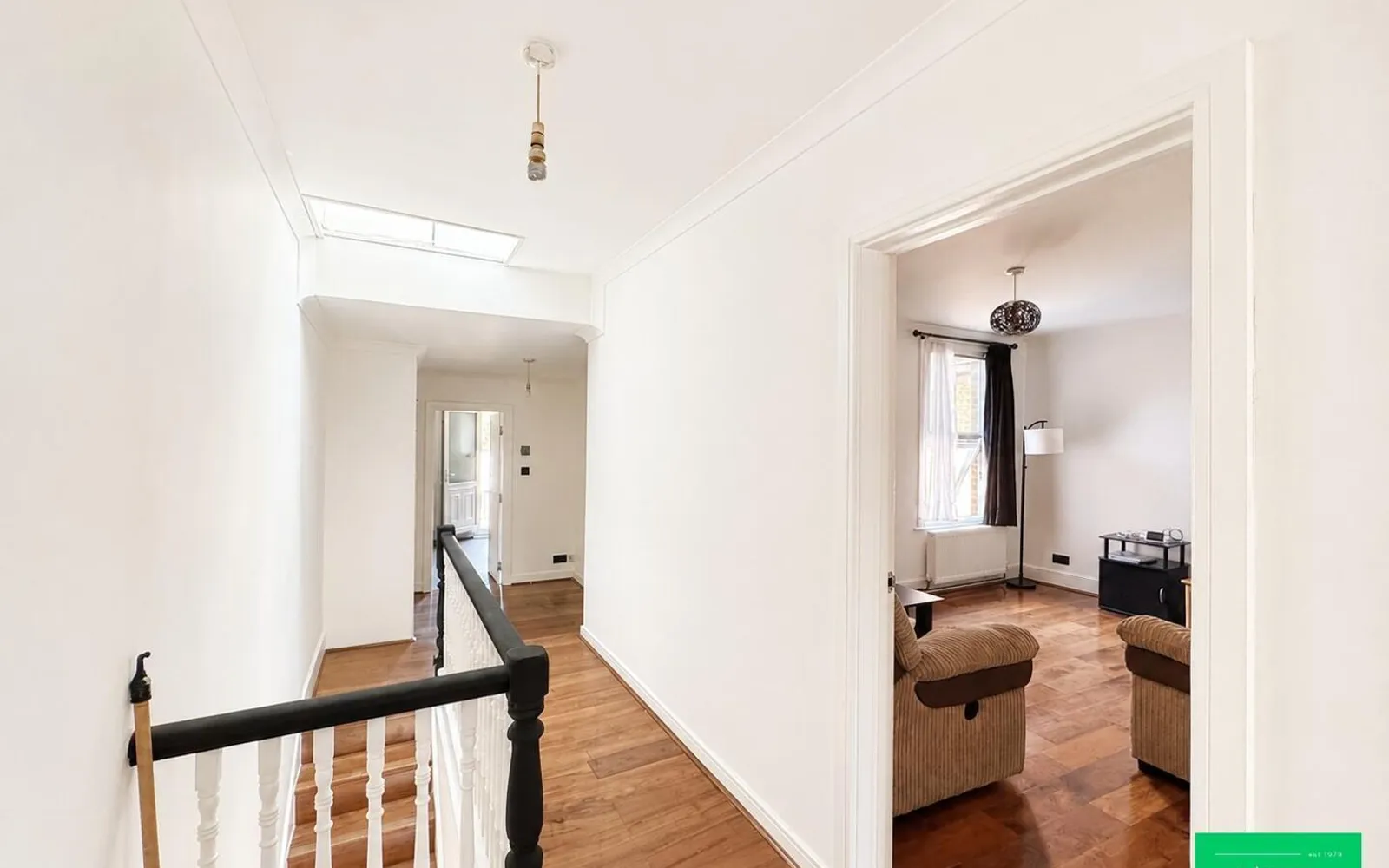 Flat Long Lane in Greater London